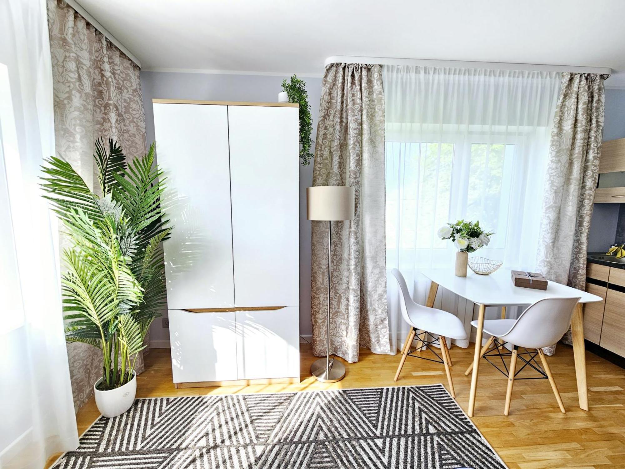 Cofy Rentals - Centrally Located, Quiet District, Air-Conditioning, Free Parking, 24-7 Express Check-In-Out, Close To Sea And Everything You Need For Living! Tallinn Exterior foto